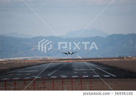 著陸姿勢 36936188