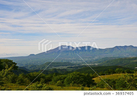 View of Mount Asama from Tsumagoi Ranch 36937405