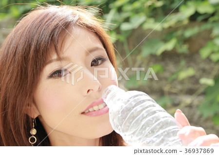 戶外少婦在夏天 36937869