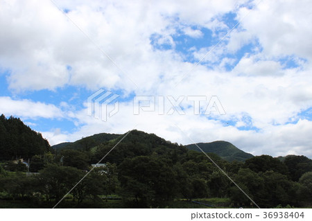 夏天的山 夏天的山 36938404