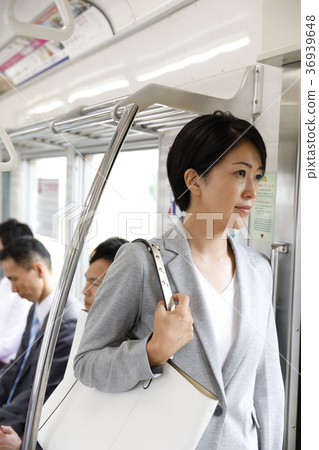 Commuting, school image photography cooperation "Keio Electric Railway Co., Ltd." Commuting, school image photography cooperation "Keio Electric Railway Co., Ltd." 36939648