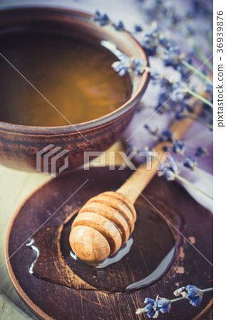 Organic honey and lavender flowers. 36939876