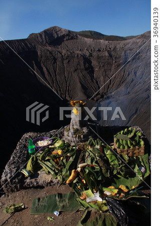 Mount Broome 3 Mount Broome 3 36940139