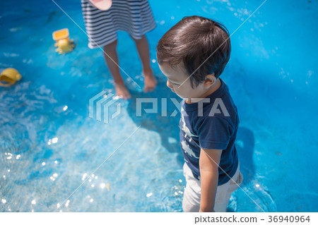在水里玩 戲水 兒童 36940964