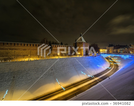 Winter night view on Kremlin in Nizhny Novgorod 36941082