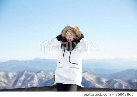 Woman, winter, snow, Mt. 36942963
