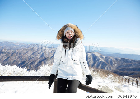 Woman, winter, snow, Mt. 36942970