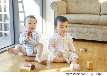 Infant, man, friend, brother, Korean 36943646