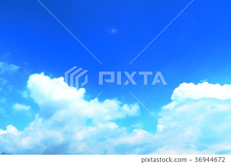  藍天和白色雲彩 36944672