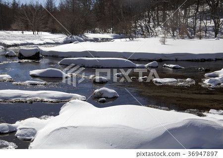 Oku Nikko Snow場景Kotoku Pond Oku Nikko Snow場景Kotoku Pond 36947897