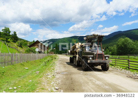 Heavy powerful old military green truck 36948122