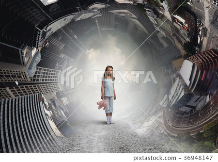 Little girl with bear 36948147