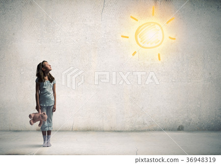 Little girl with bear 36948319