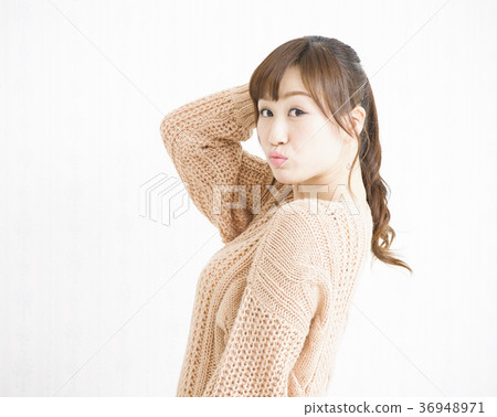 女青年 36948971