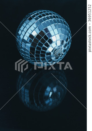 Mirror ball 36951252