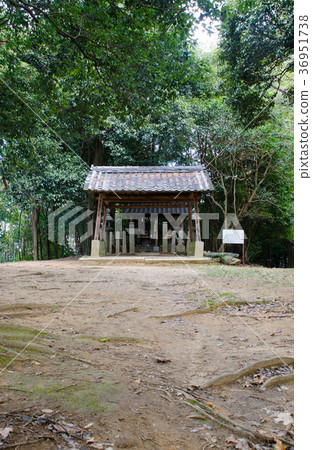 Kokuno Kachidate Shrine of Amakusayama 36951738