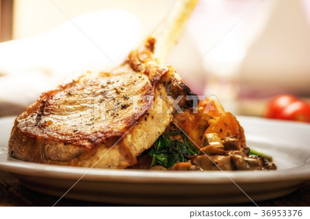 Baked pork chops or cutlet Baked pork chops or cutlet 36953376