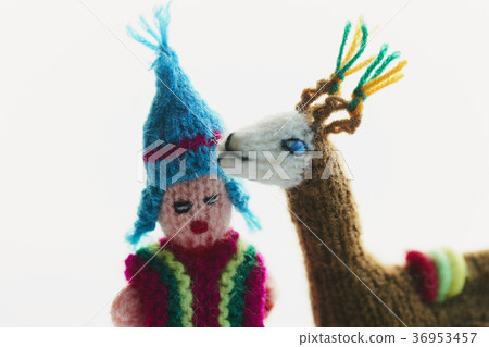 Riding a finger doll camel 36953457