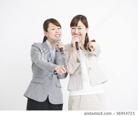Woman business young woman Woman business young woman 36954723