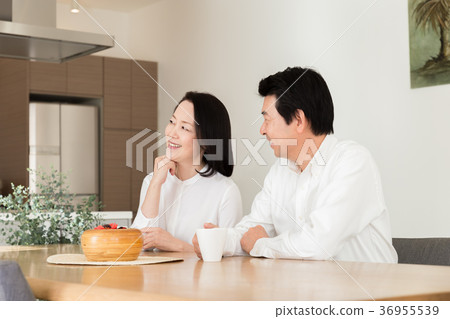 Senior couple lifestyle Senior couple lifestyle 36955539