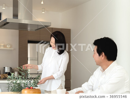 Senior couple lifestyle Senior couple lifestyle 36955546