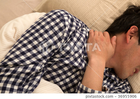 脖子僵硬 36955906