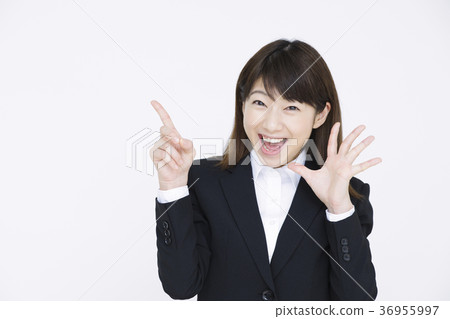 Young business woman 36955997