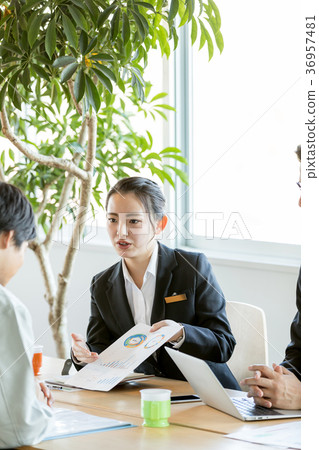 Business man 36957481