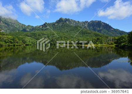 信州Togakushi鏡池 36957641