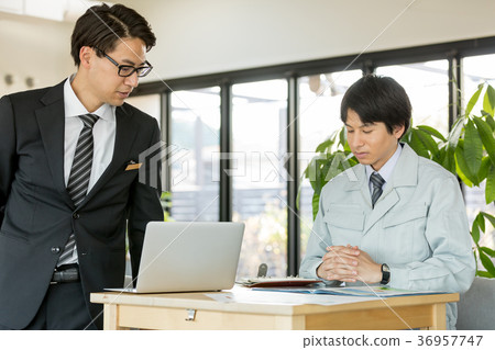 Business man 36957747
