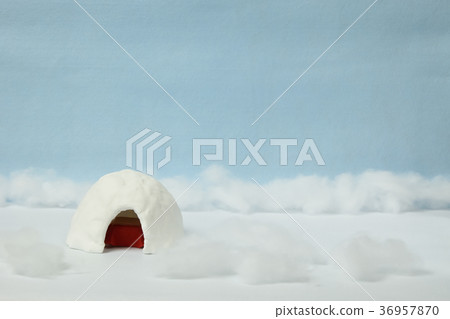 Diorama of paper clay 36957870