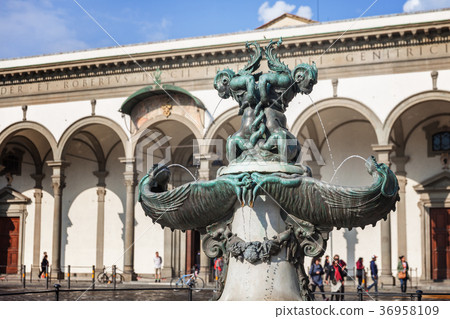 Fountain on Piazza Santissima Annunziata Florence 36958109