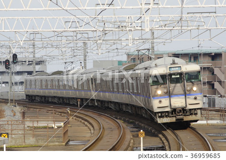 Kosai Line Series 113 and 115 Kosai Line Series 113 and 115 36959685