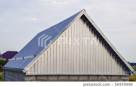 The roof of corrugated sheet 36959996