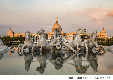 阿波羅的黃金城堡 36965876