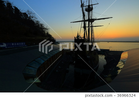 Sunset of San Juan Hall 36966324