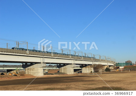 Arakawa有清楚的藍天的Toda橋樑 36966917