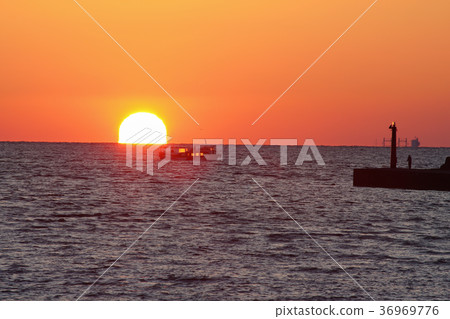 Daruma Sunset Numazu Port 36969776