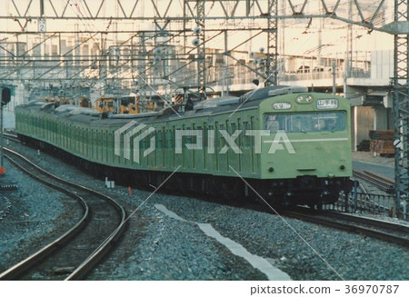 JNR Series 103 Yamanote Line 36970787