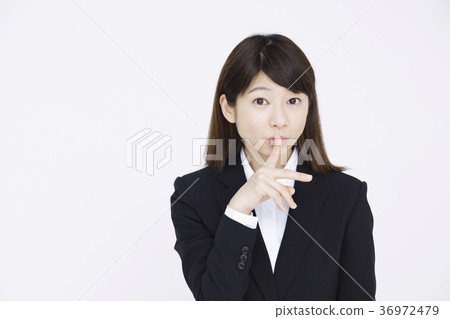 Young business woman 36972479