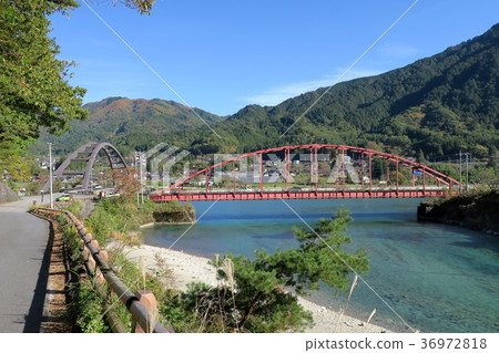 進入Atera山谷 36972818