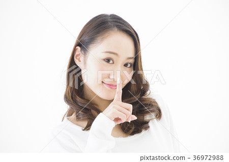 Women Young Women 36972988