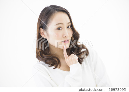 Women Young Women 36972995