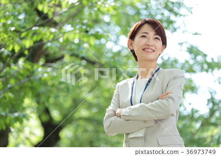 Fresh green business middle woman Fresh green business middle woman 36973749
