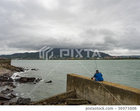 Freshwater river on the eve of heavy rain Freshwater river on the eve of heavy rain 36973806