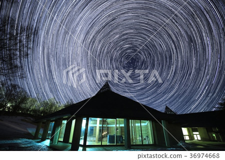 繁星滿天的夜晚 繁星滿天的夜晚 36974668