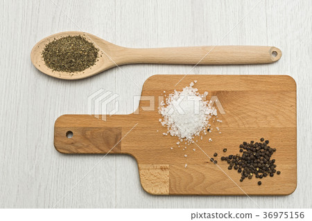 salt, pepper and oregano 36975156