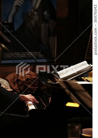爵士現場鋼琴 36976043