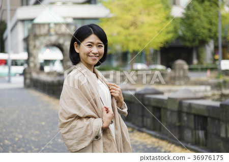 Female business business woman Female business business woman 36976175