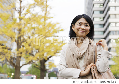 Female business business woman Female business business woman 36976185
